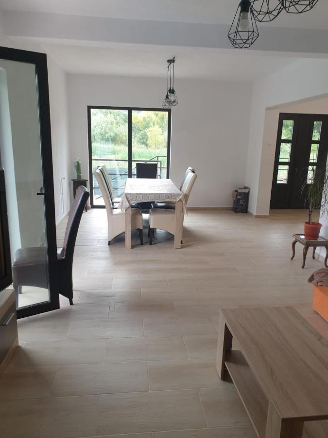 Apartament Casa Colt De Rai Ogradina Zewnętrze zdjęcie