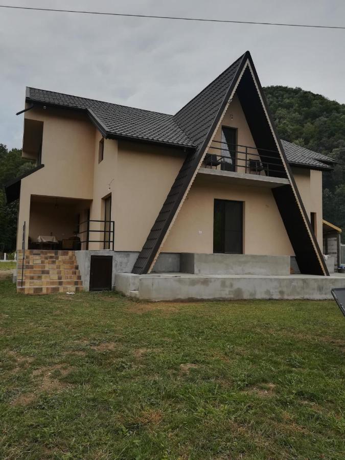 Apartament Casa Colt De Rai Ogradina Zewnętrze zdjęcie