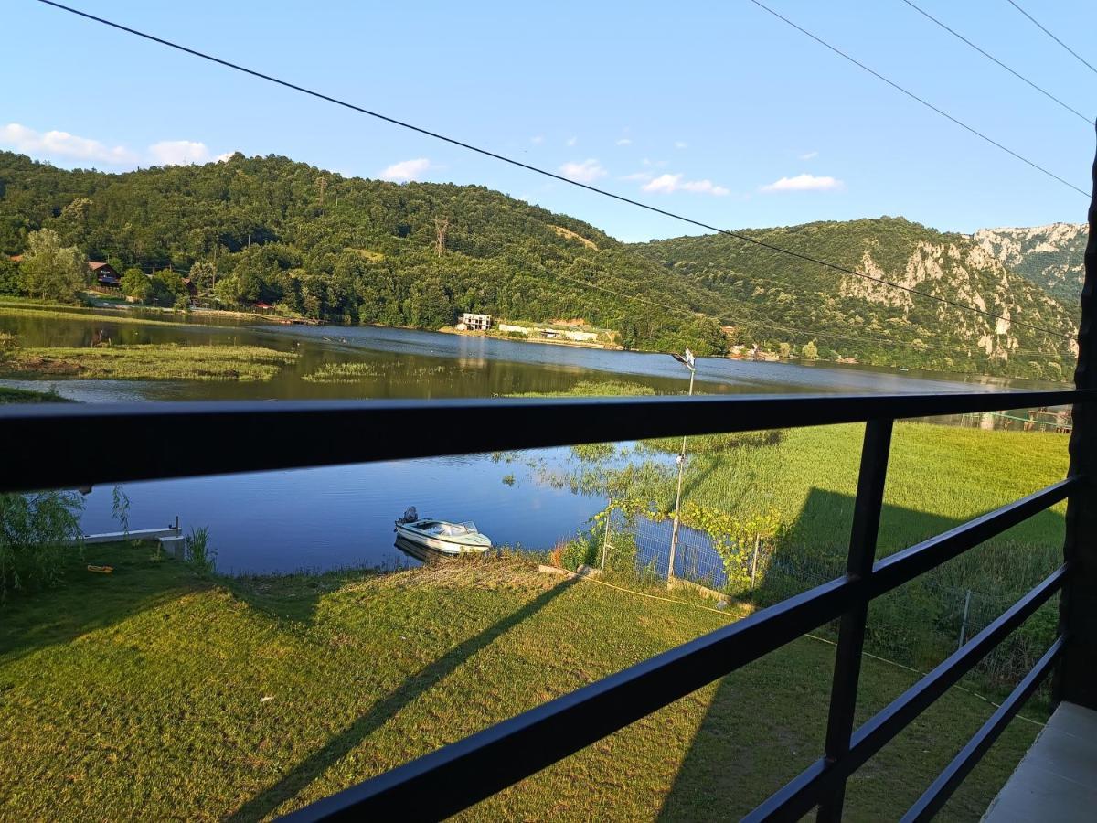 Apartament Casa Colt De Rai Ogradina Zewnętrze zdjęcie