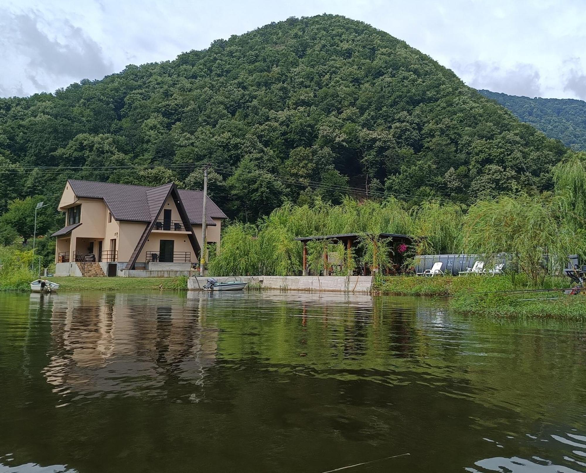 Apartament Casa Colt De Rai Ogradina Zewnętrze zdjęcie